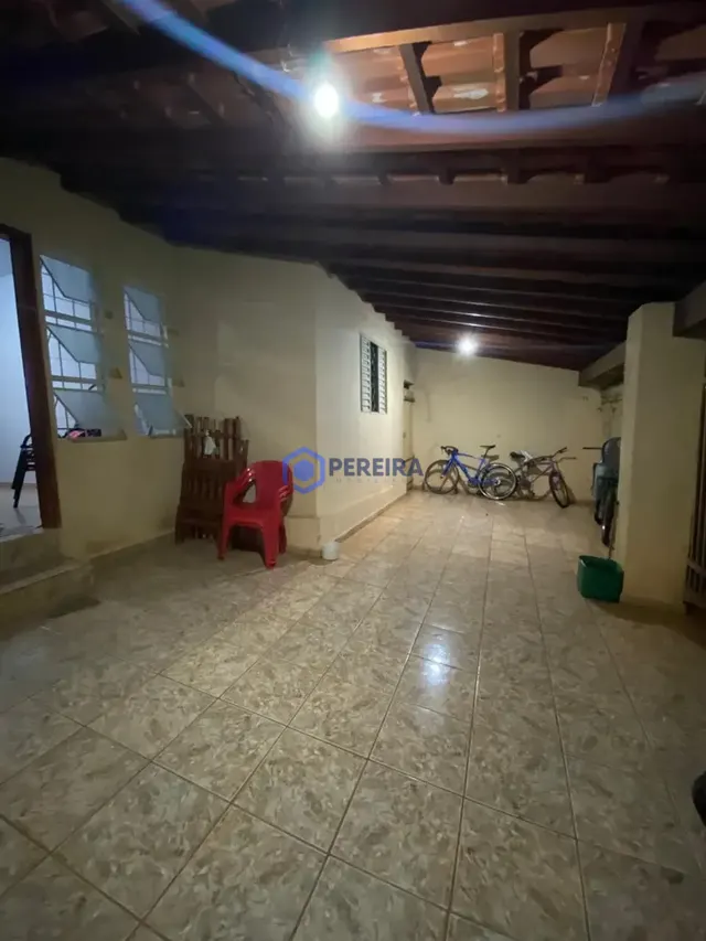Casa à Venda com 3 Dormitórios - Estação, Votuporanga