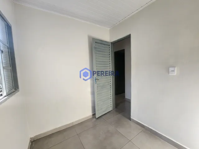 Casa próxima avenida Emílio Arroyo Hernades  - Foto 3