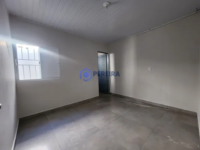 Casa próxima avenida Emílio Arroyo Hernades  - Foto 4