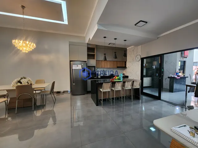 Casa à Venda - 3 Dorms e 1 Suíte - Jardim dos Ipe, Valentim Gentil