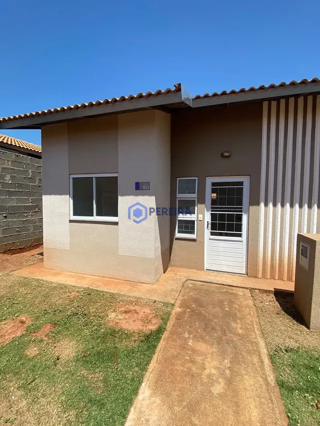 Casa para Locação - 2 Dorms e Vaga - Vila América, Votuporanga