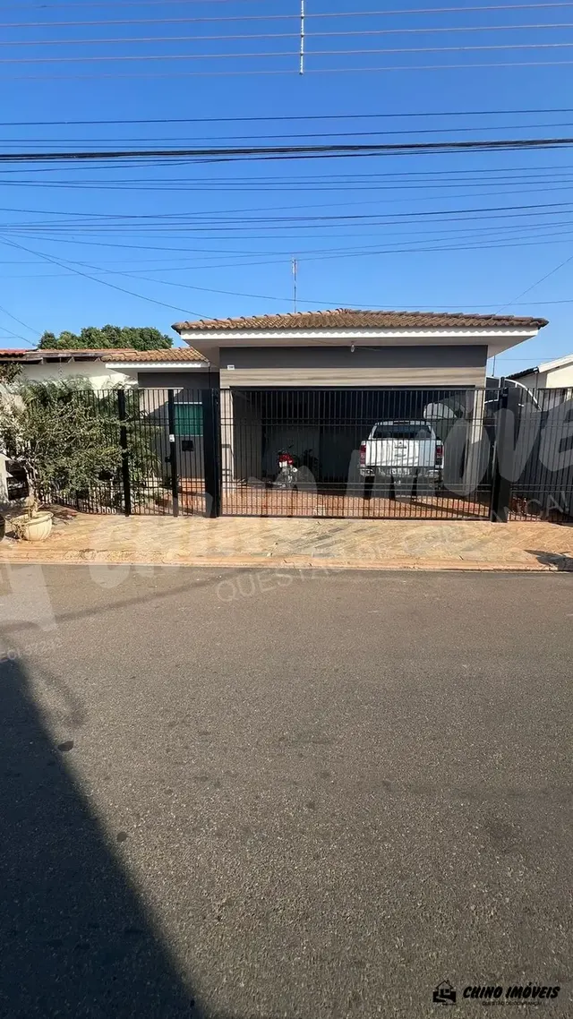 Casa à venda com edícula - Bairro Jardim Morini ( Pozzobon)