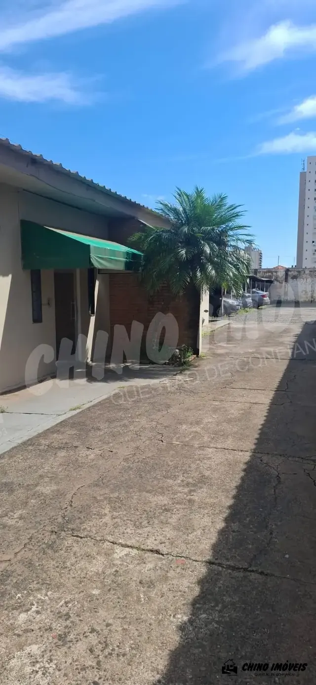 Aluga-se Salão Comercial