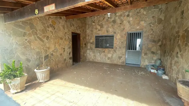 Casa à Locação com 3 Dorms - COHAB, Votuporanga - Foto 2
