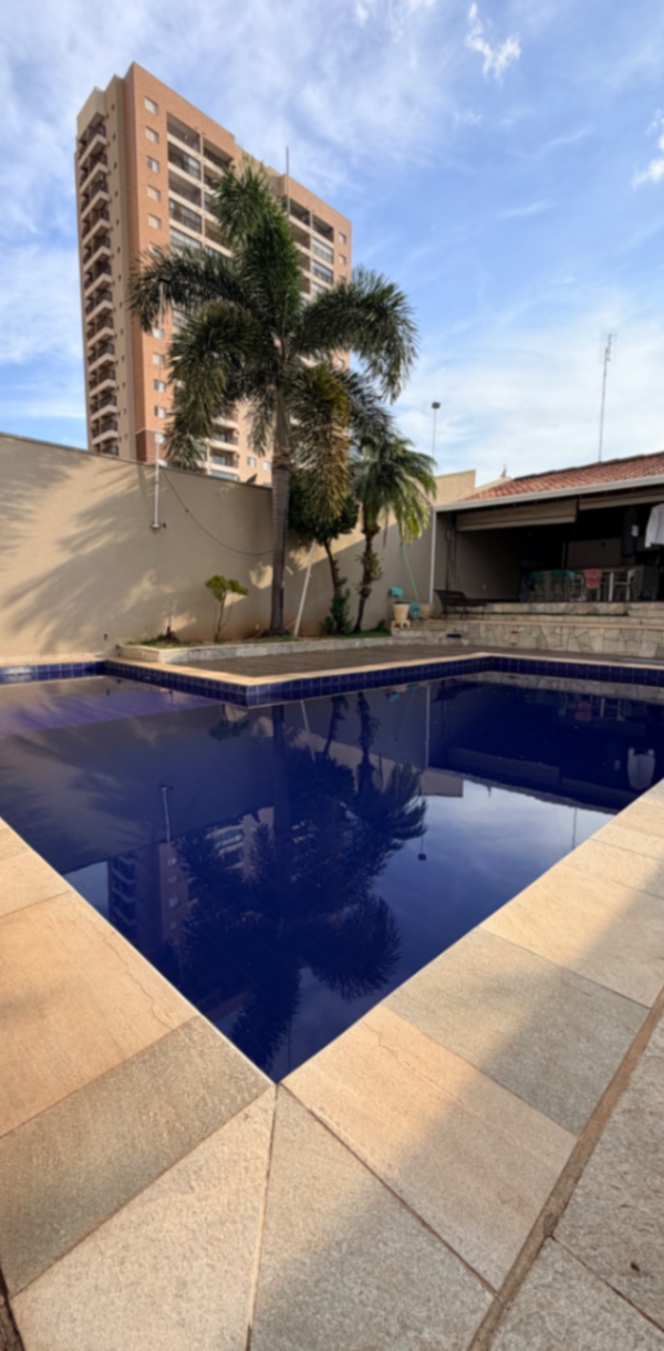 Casa e clínica no centro de Votuporanga - Foto principal